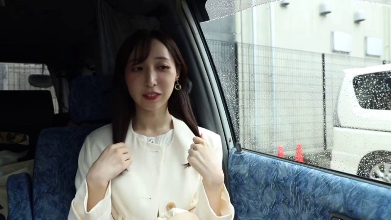 くすぐり脇舐めで悶絶！スレンダー巨乳人妻の浮気NTRセックス