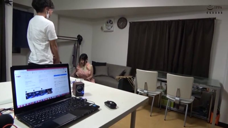 ぽちゃ人妻あきほ、着衣巨乳が映えるエロ合体！正常位ガン突きで中出しされる瞬間