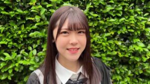 白すぎるスレンダーボディを年上チ○ポで味わい尽くす！純粋無垢な18歳JKが積極的なアプローチで誘惑する恋人セックス！