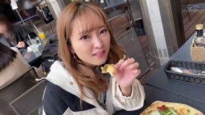 欲求不満シングルマザーが年下男を責めまくる！えげつない舌技と巨尻で本能アクメSEX